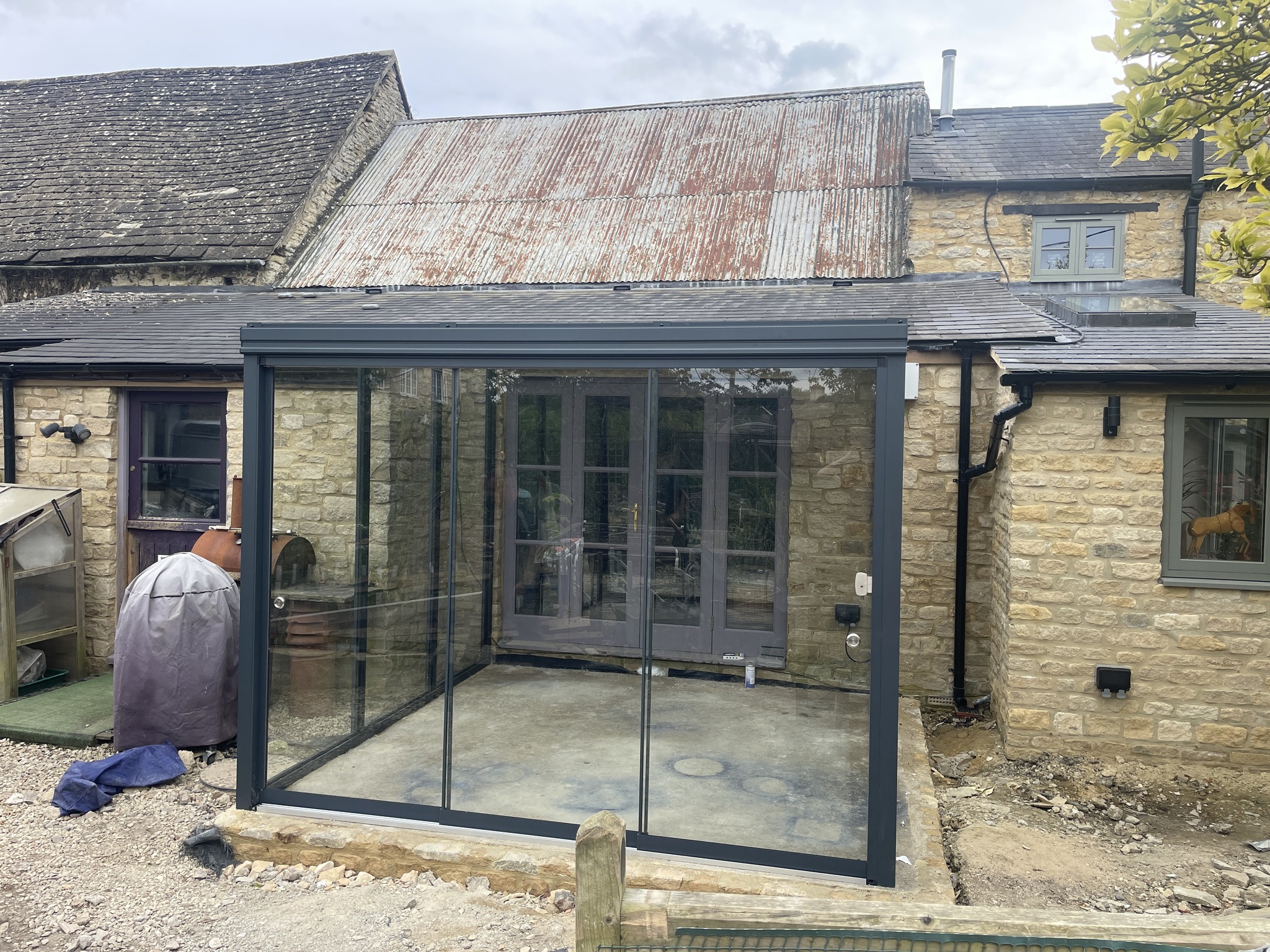 custom glass rooms UK aluminium powder coated frame